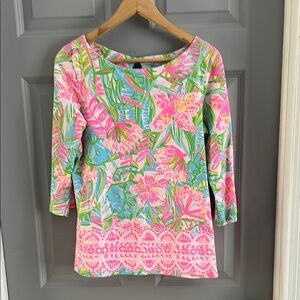 Lilly Pulitzer Pink and Green Graphic 3/4 Sleeve Blouse